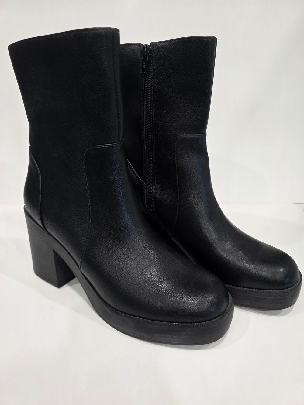 SO Kohls Womens Boots Black Faux Leather Mid Calf 3 In Heel Size 8.5 M New